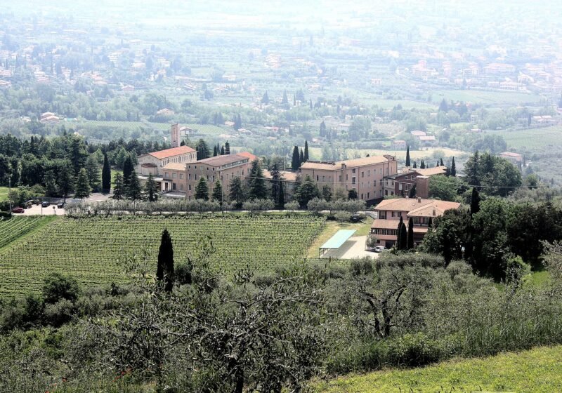 Taste Bardolino Classico at a family winery – Bardolino