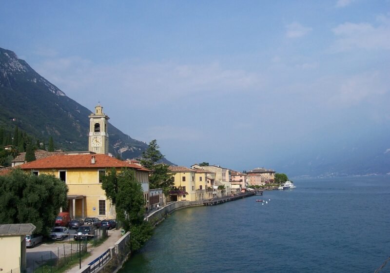 Browse the Wednesday market – Gargnano
