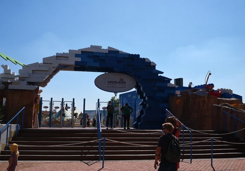 Add the Legoland Water Park or the SEA LIFE aquarium – Castelnuovo del Garda