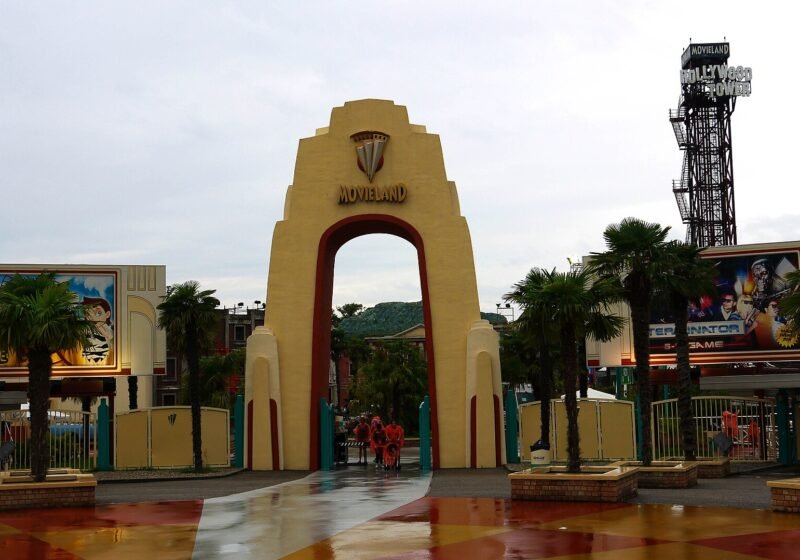 Cool off at Caneva Aquapark or watch the shows at Movieland – Lazise