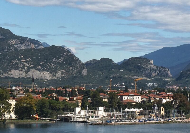 Walk the old quarries of Bosco Caproni – Arco