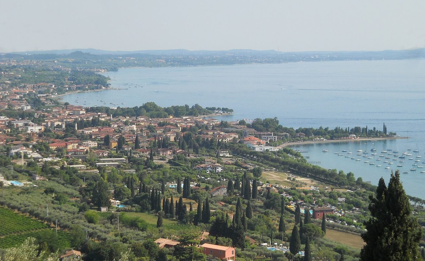 Hillside villa in the Bardolino wine hills – Bardolino