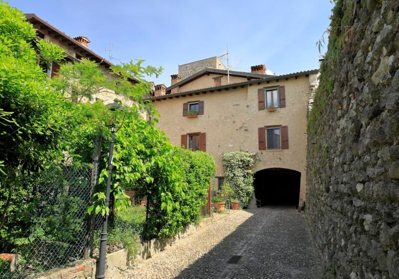 L07 543 Castello de Padenghe, Südgasse – Padenghe sul Garda