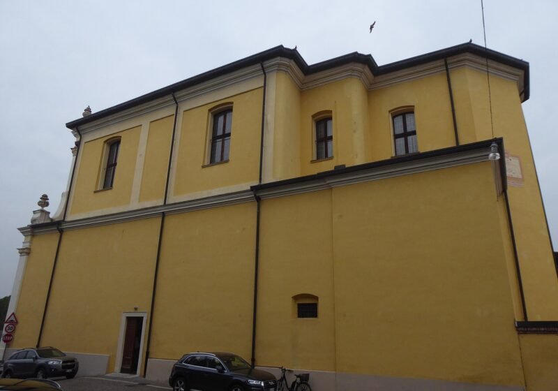 Find the Romanesque church of San Martino – Moniga del Garda