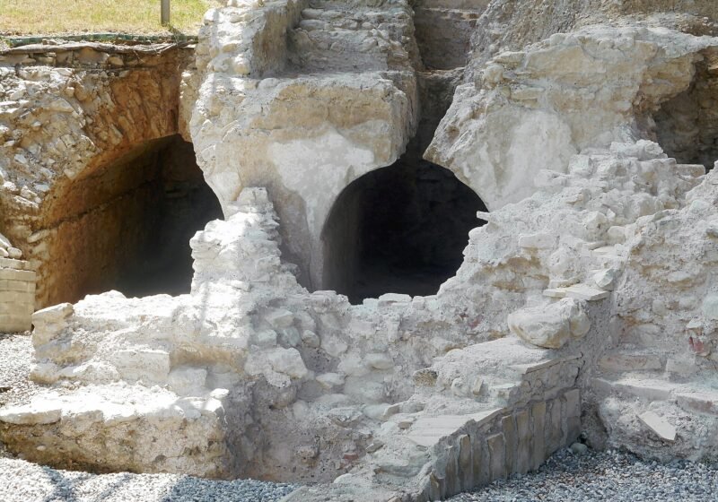See the Roman villa and the Celesti paintings in Toscolano – Toscolano Maderno